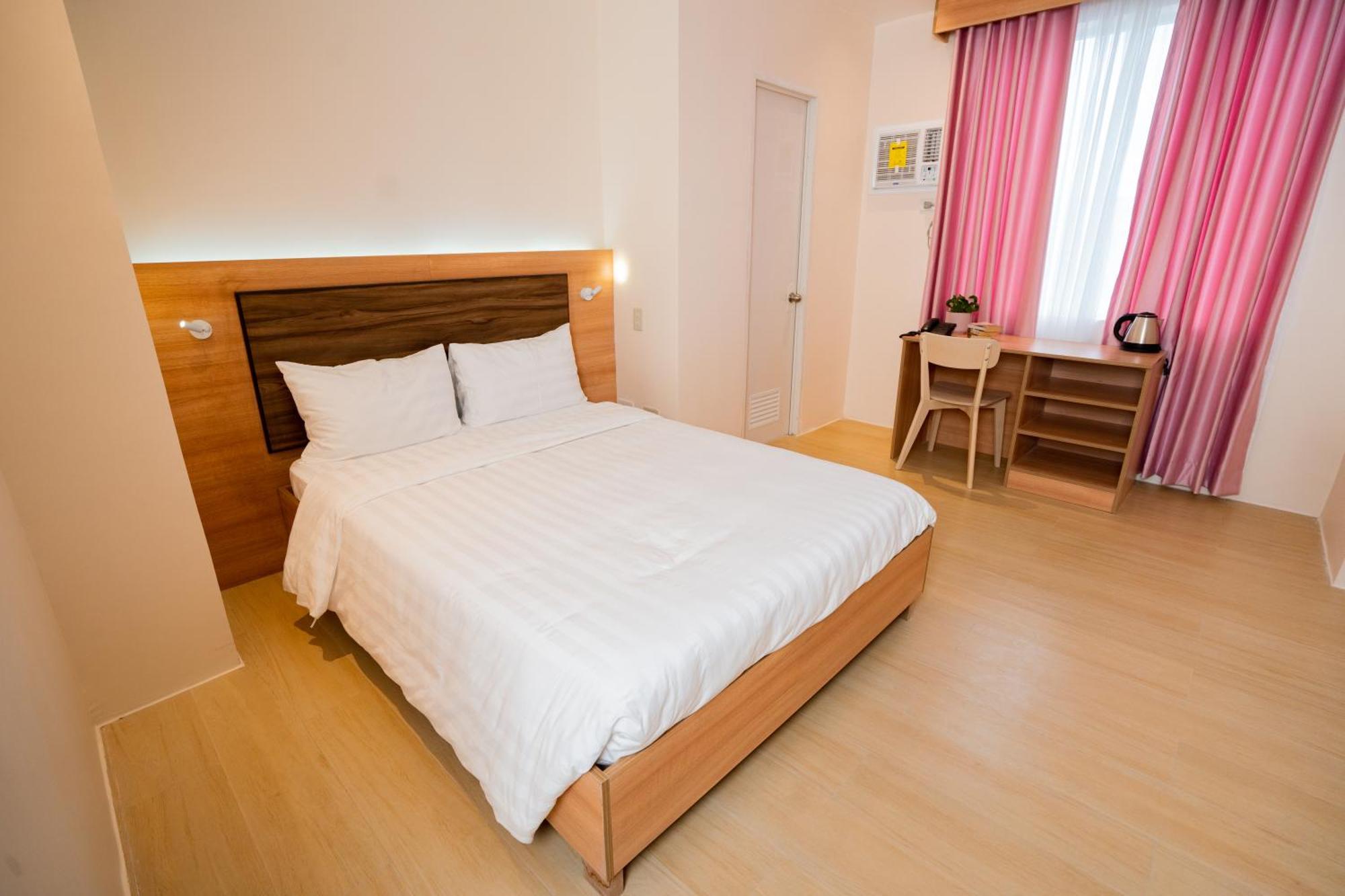 Jvj Hotel Batangas Екстериор снимка